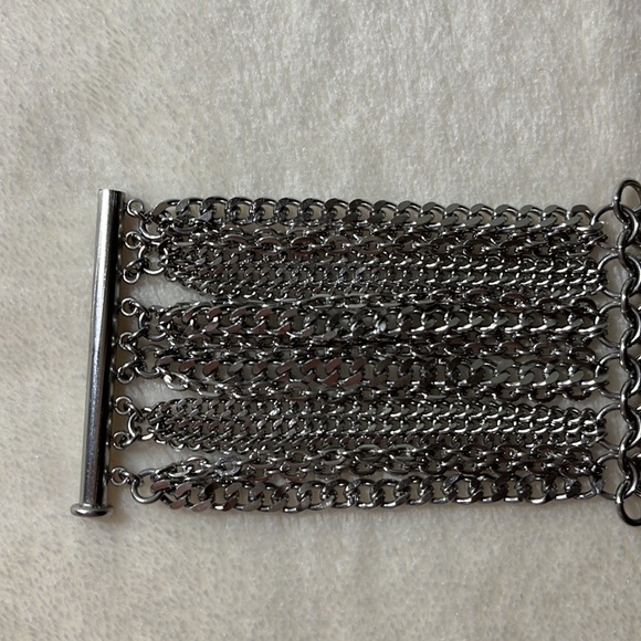 NWOT Multi chain bracelet - Picture 3 of 9